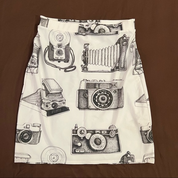 Camera Motif Skirt - Picture 1 of 3